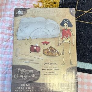 Disney Pirates of the Caribbean digging kit for kids NWT
